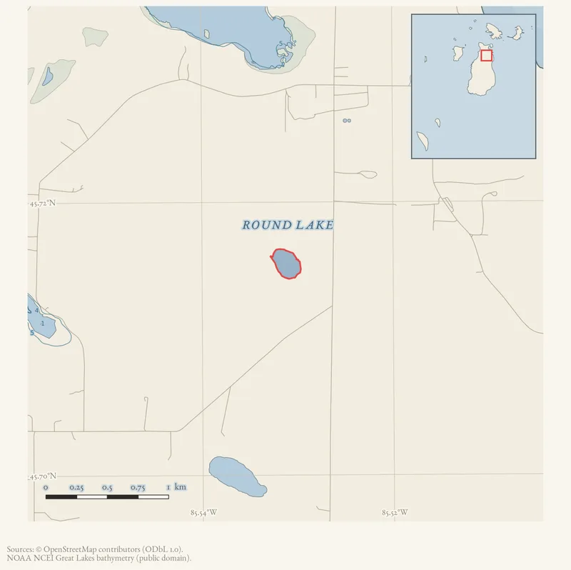 Locator map: Round Lake highlighted within the Beaver Island archipelago