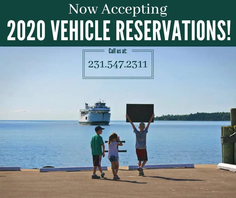 Three children stand on a pier as a white ferry approaches, beneath promotional text about vehicle reservations.